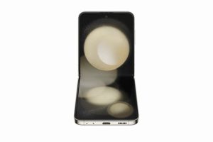 Samsung Galaxy Z Flip 5 — Cream