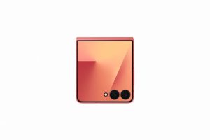 Samsung Galaxy Z Flip 7 — Coral Red